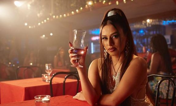 Karla Melo asombró con su renovado look: “Terminaré pelándome”