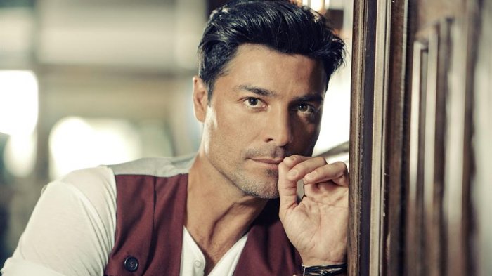 Chayanne critica uso de su imagen en campañas políticas de Chile: 