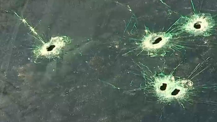 Viajaba en auto con sus padres: Niña de 5 años recibió impacto balístico en La Pintana