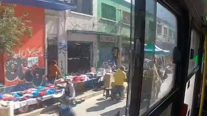 Adiós a los toldos azules: Vuelven los recorridos de buses a conflictivos barrios de Meiggs