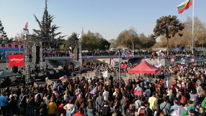 Masiva convocatoria en Maipú congrega a miles de personas a favor del Apruebo