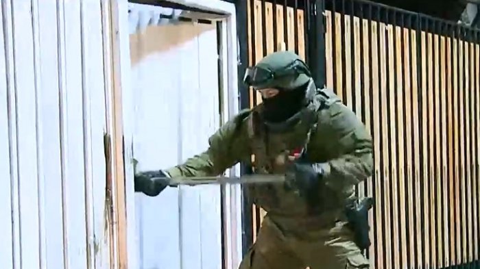 Carabineros realizó allanamiento en Colina contra peligroso asaltante que se dedicaba a realizar encerronas