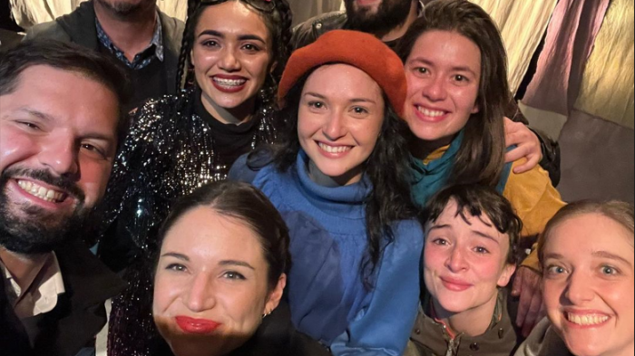 Pdte. Boric evidenció su asistencia al teatro para adelantarse a comentarios tipo 