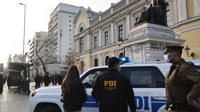 PDI detiene a sujeto presuntamente vinculado en homicidio y robos en el sector de la Alameda