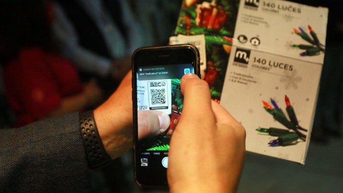 Alertan por alzas en estafas al escanear códigos QR no oficiales: Roban datos de tarjetas bancarias