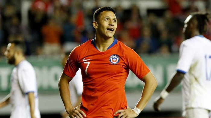 La crítica que Alexis Sánchez deslizó a chilenos: 