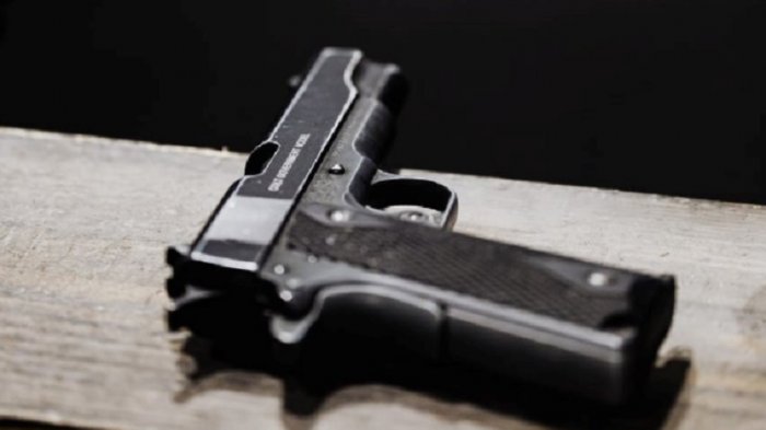 Niña de 2 años recibió disparo en la cabeza cuando su mamá manipulaba un arma: Está con muerte cerebral