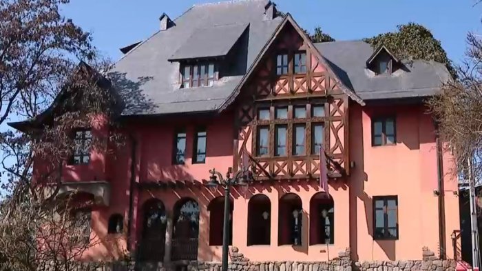 Hoteles de Santiago Centro se resisten al cierre: Intentan sobrevivir con tarifas rebajadas