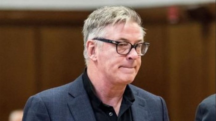 FBI concluye que Baldwin apretó el gatillo de la pistola que mató a Hutchins