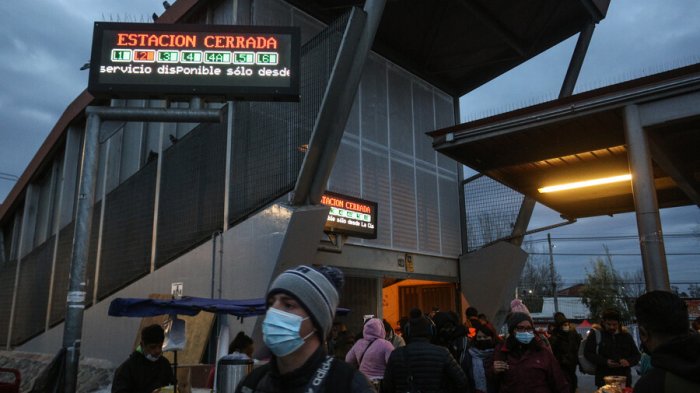 Más de 30 horas de trabajos: 5 estaciones de la L2 continúan cerradas este miércoles