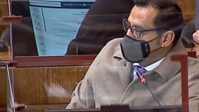 El momento en que diputado Hotuiti Teao pidió ser voluntario para el test de drogas: Le dijeron que no