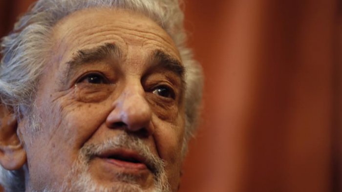 Plácido Domingo es mencionado en investigación a una secta vinculada a trata de personas en Argentina