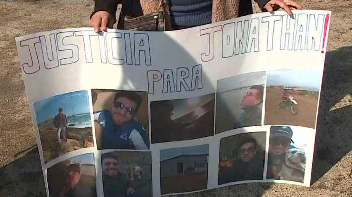 Familia descarta suicidio: Buscan a joven desaparecido hace un mes en Quintero