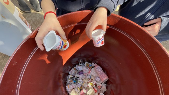 Soprole busca reciclar 15 millones de envases de yoghurt, postres y leches en colegios del país