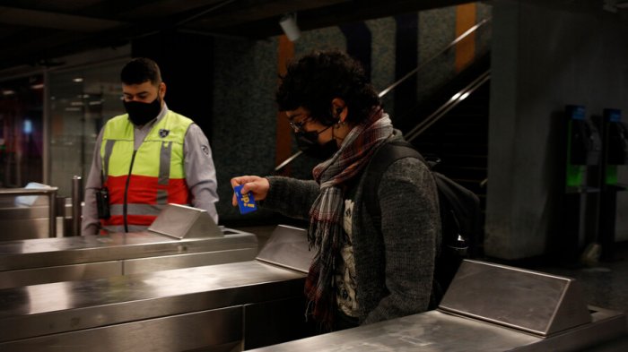 Alcaldes lo solicitaron al gobierno: ¿Cómo funcionaría el transporte gratuito el día del plebiscito?