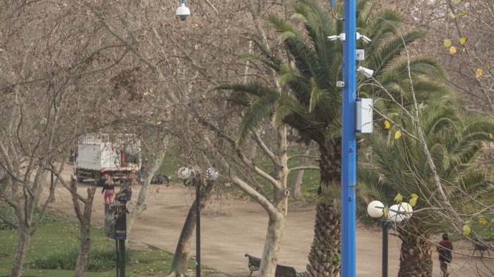 Alcaldesa Hassler muestra avances en recuperación de Parque de Los Reyes: Inauguró cámaras de seguridad y retén permanente