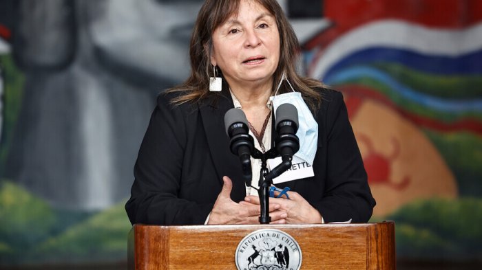 ¿Quién es Jeanette Vega y por qué renunció a su cargo como ministra de Desarrollo Social?