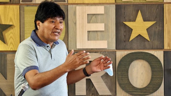 Contiene información clave: Gran operativo en Bolivia para recuperar el celular robado a Evo Morales