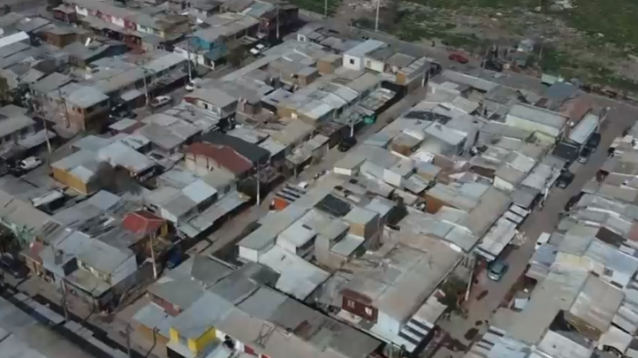 Vivir en 12 metros cuadrados: La lucha de vecinos de La Pintana por una mejor vivienda