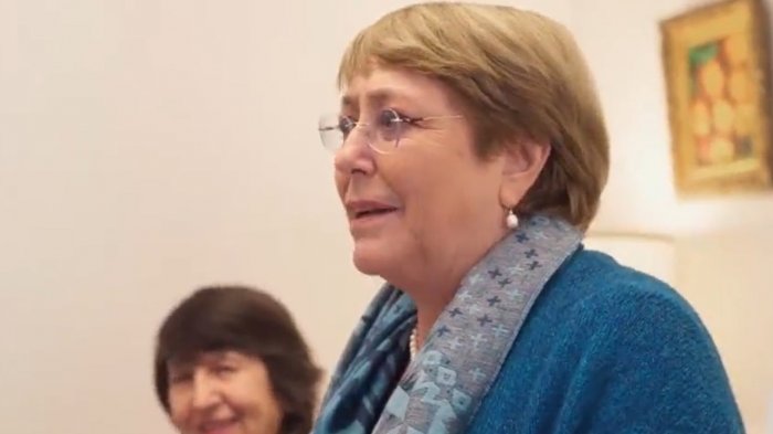 Las reacciones del mundo político a la aparición de Michelle Bachelet en la franja del Apruebo