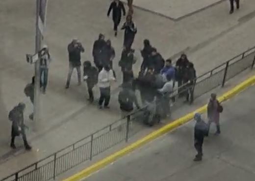 Video capta agresión contra Simón Boric, hermano del presidente