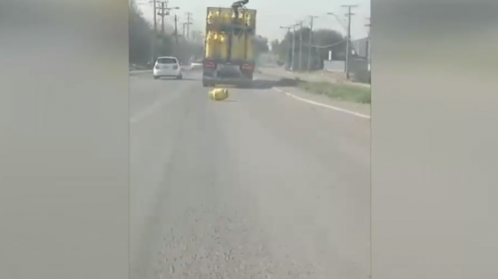Desde camiones en movimiento: Aumentan insólitos robos de cilindros de gas