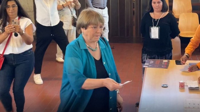 Michelle Bachelet ya votó en Ginebra: 