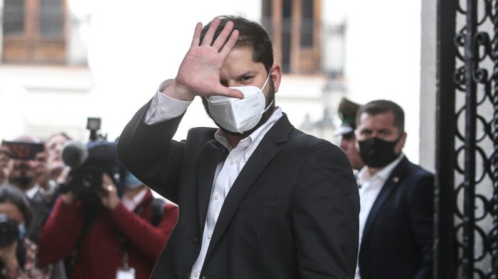 Tras anuncio de Mario Marcel: Pdte. Boric se junta con ministros a horas del cambio de gabinete