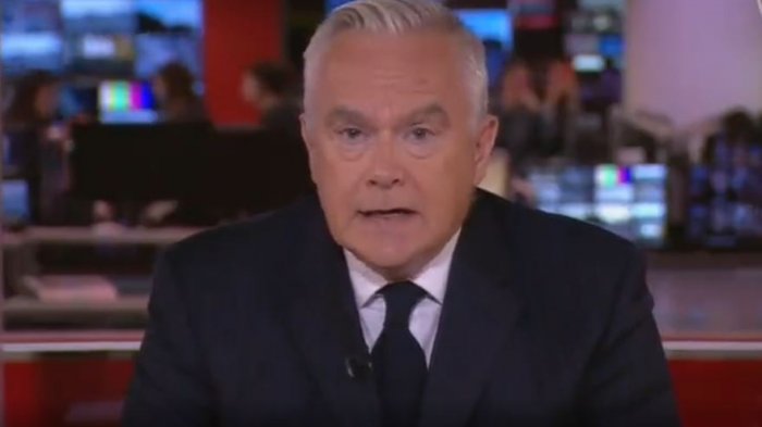 Con el himno nacional: Así fue el momento en que la BBC informó la muerte de la Reina Isabel II