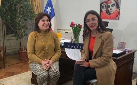 Ana Lya Uriarte en conversación con Camila Vallejo: 