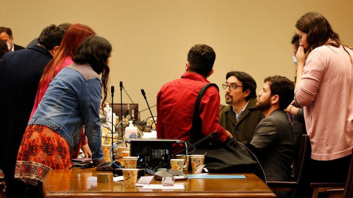 Convención 100% electa y con comité técnico: La propuesta del FA por nuevo proceso constituyente