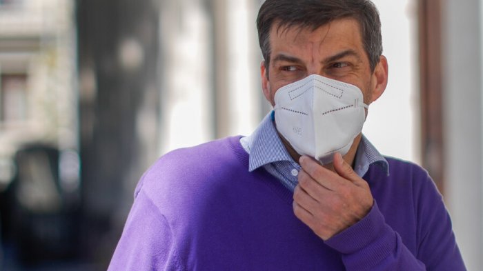 Stingo arremete contra 