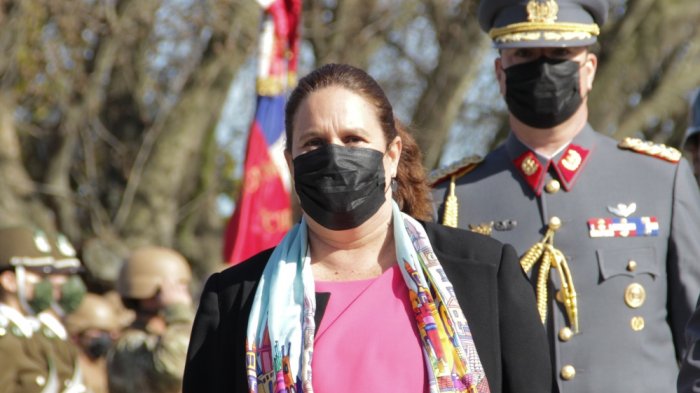 Ministra de Defensa regresa de emergencia a Chile por hackeo masivo a correos electrónicos del Estado Mayor Conjunto