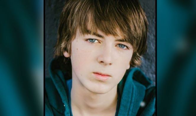 Actor de Riverdale recibe sentencia por asesinato de su madre