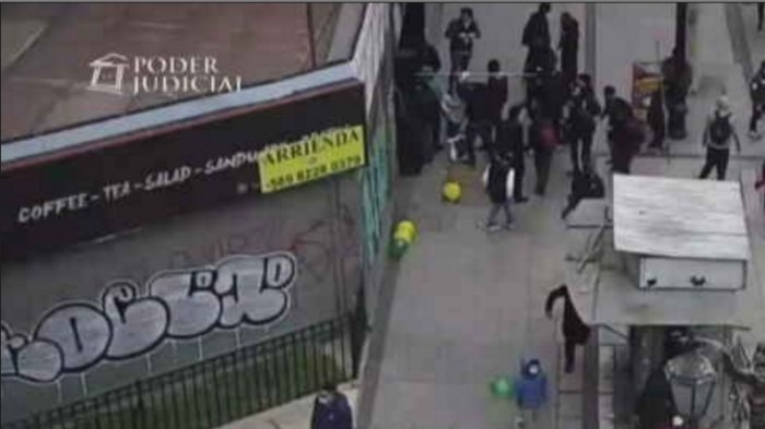 Un ex alumno del INBA y un acusado por desórdenes públicos: La historia de los agresores de Simón Boric