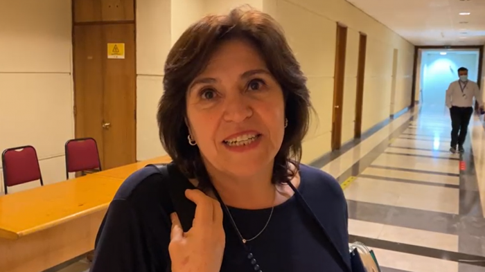 Ministra Uriarte participó en diálogos constituyentes del oficialismo: 