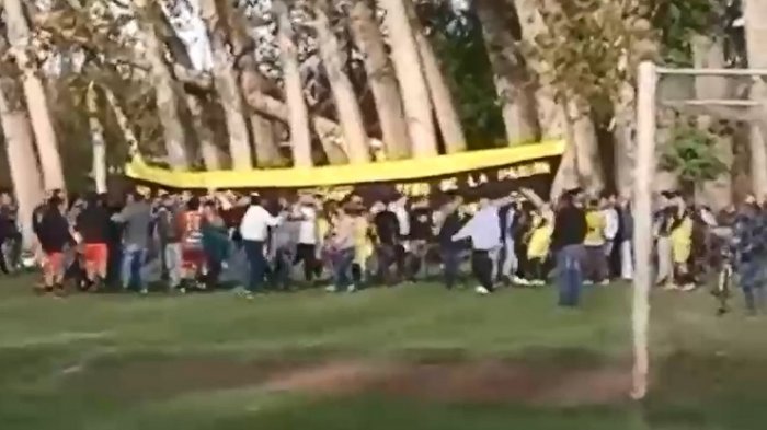 Comenzó por un penal: Surgen nuevos antecedentes de balacera en partido de fútbol amateur en Los Ángeles