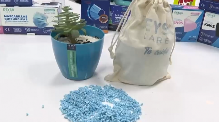 Fabricantes de mascarillas se reinventan con novedosos productos tras fin de la obligatoriedad