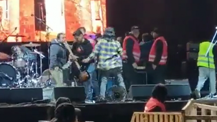 Molotov y Los Miserables protagonizaron fuerte pelea sobre el escenario en pleno concierto en Coquimbo