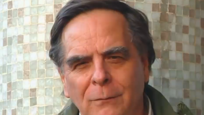 Buscan investigación canónica: PDI allanó oficinas de la Compañía de Jesús tras denuncia contra Felipe Berríos