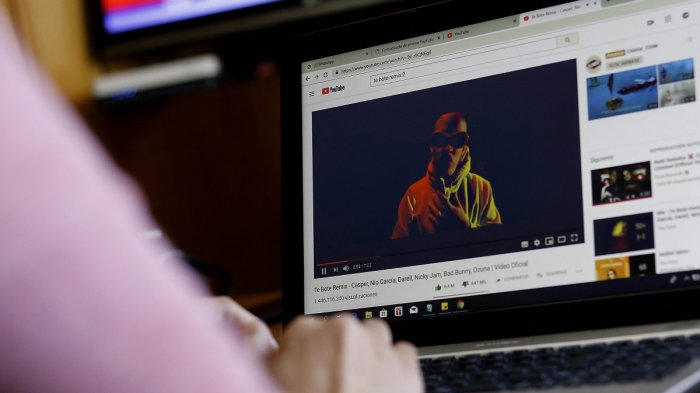 Chilenos consumieron más de una hora de videos en YouTube: la mayoría fue en televisores