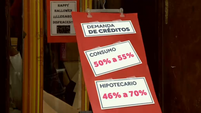 Chilenos se alejan del endeudamiento: ¿Conviene pedir créditos de consumo?