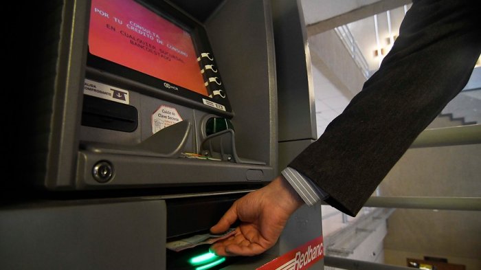 Solo con tu celular: Así puedes sacar plata del cajero usando un código QR y la App de tu banco