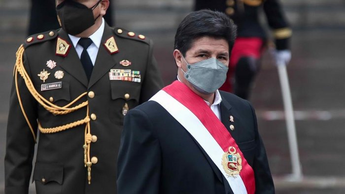 Pedro Castillo acusa 