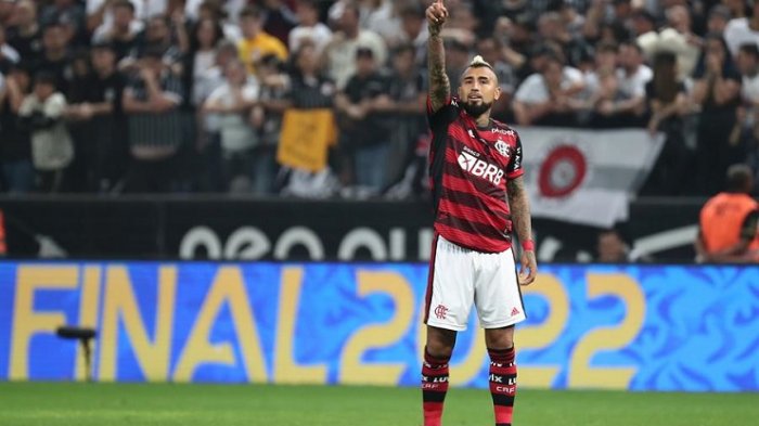 El King más querido: La impactante ovación de la hinchada del Flamengo a Arturo Vidal
