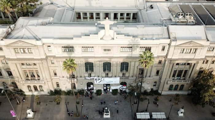 ¿Alguna en el top 10? Conoce el lugar en que quedaron las universidades de Chile en ránking de revista inglesa