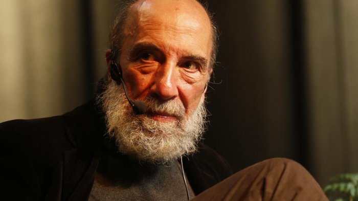 Se impuso a 35 candidatos: Raúl Zurita recibió el prestigioso Premio Federico García Lorca en España