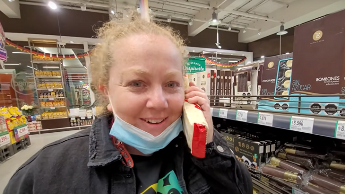 Habla youtuber argentina que lloró en supermercado chileno: 