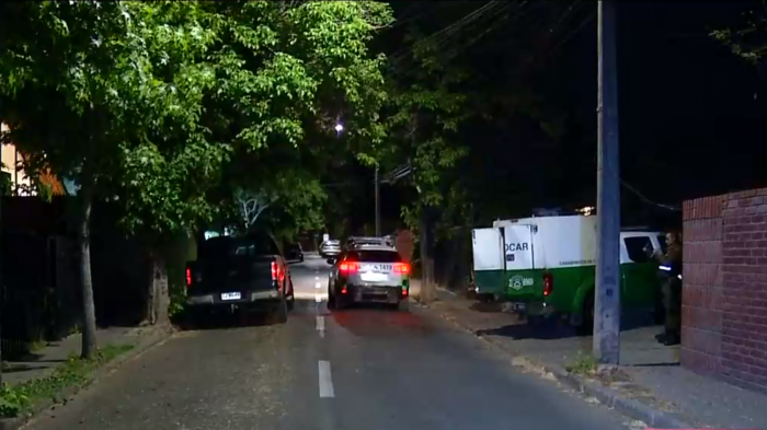 Familia sufre violento asalto en La Reina: Sujetos amarraron a todos los integrantes de la casa