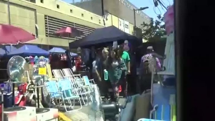 Desde el Barrio Meiggs al resto de la capital: El comercio ilegal continúa expandiéndose a distintas comunas